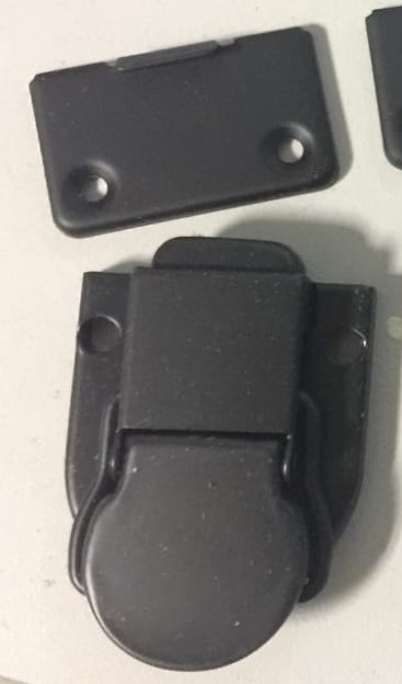 Замок металлический с набором креплений (цена за 1 штуку)